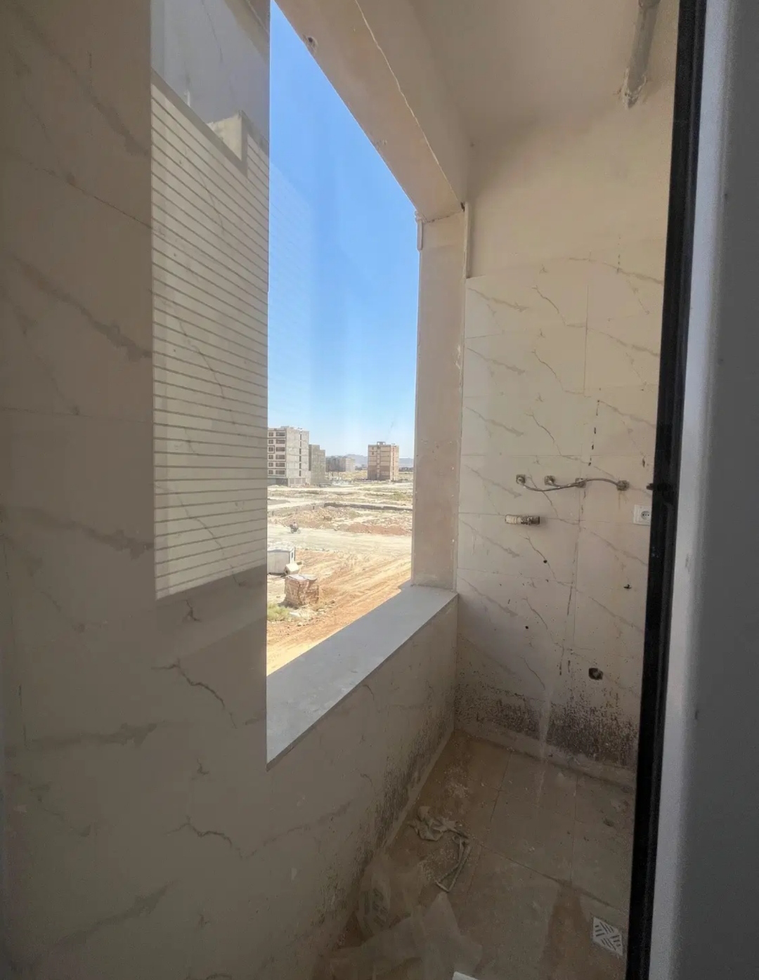 آپارتمان ۱۰۰ متر نوساز / فول / آماده تحویل